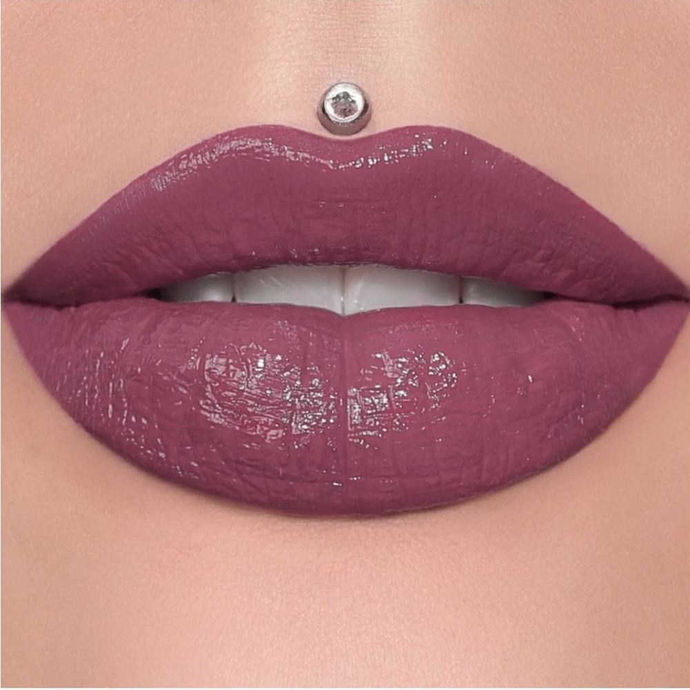 Jeffree Star Supreme Gloss IMPROPER